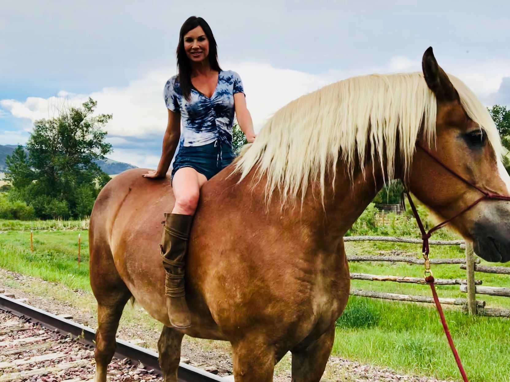 Debbe Dunning's Dude Ranch Round-up